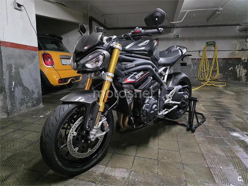 Triumph Speed Triple – Vista 3