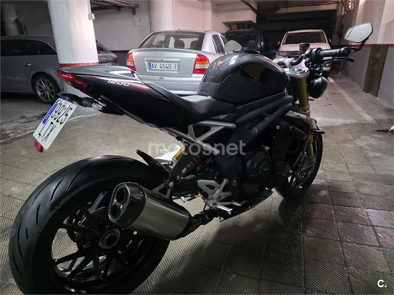 Triumph Speed Triple – Vista 5
