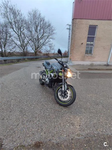 Kawasaki Z 900 – Vista 4