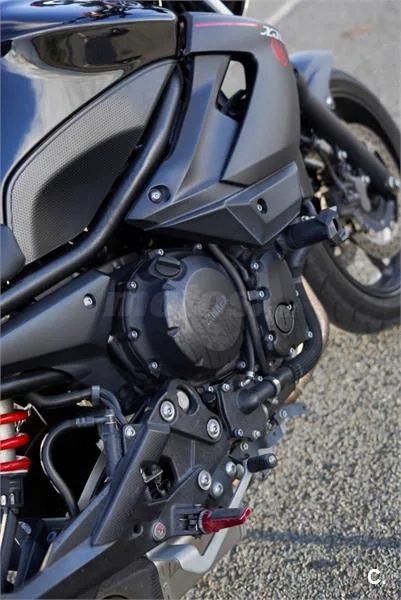 Yamaha XJ6 Diversion F – Vista 7