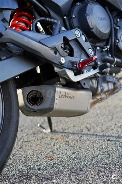 Yamaha XJ6 Diversion F – Vista 9