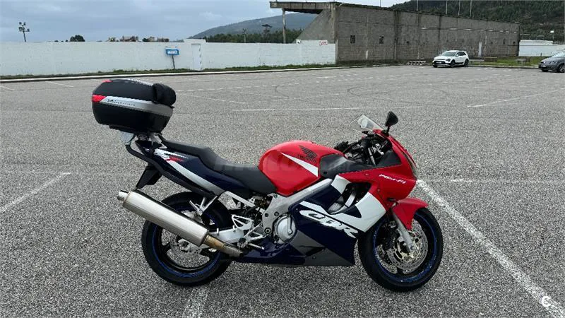 Honda CBR 600F – Vista 2