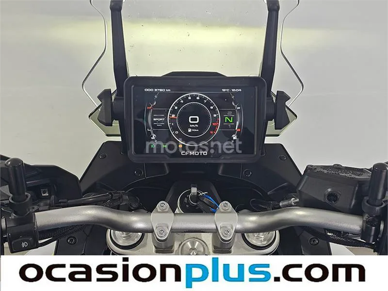CFMOTO 800MT – Vista 10