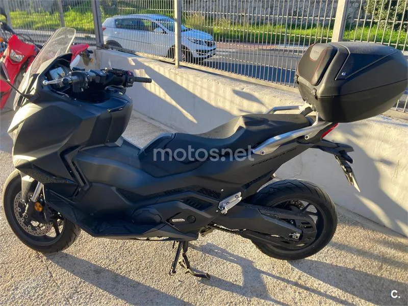 Honda Forza 750 – Vista 2