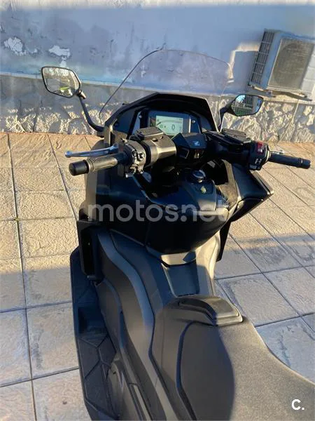 Honda Forza 750 – Vista 6