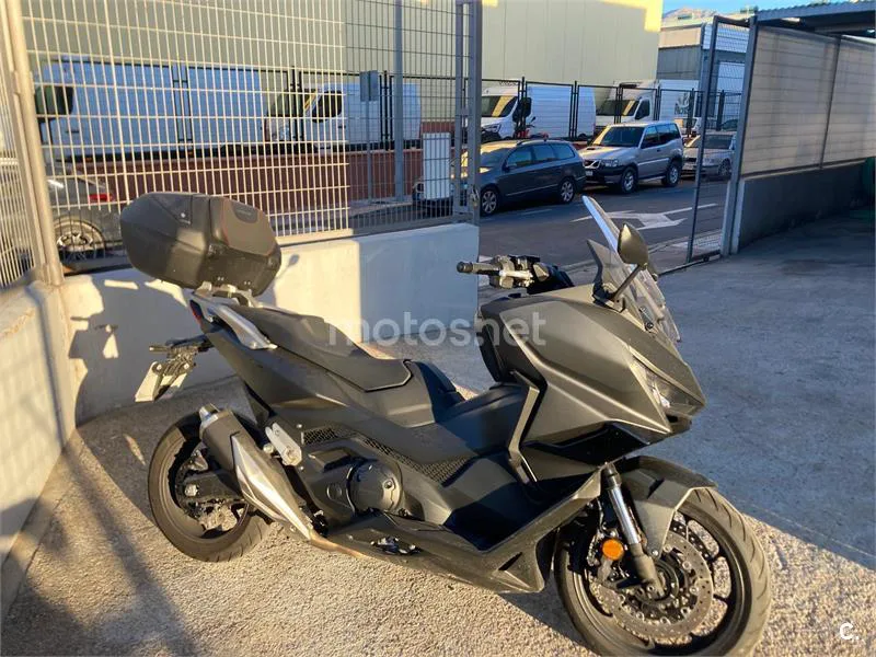 Honda Forza 750 – Vista 7
