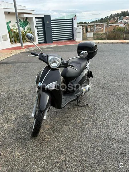 Piaggio LIBERTY S 125 – Vista 5