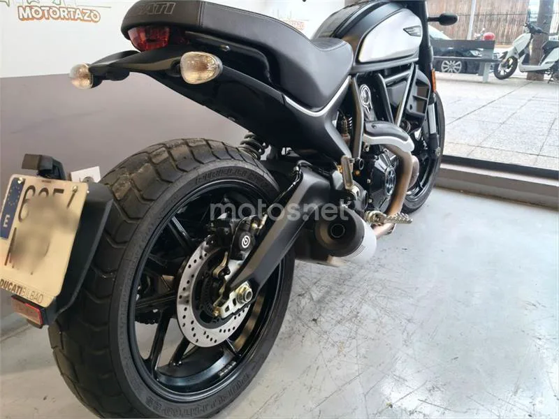 Ducati Scrambler – Vista 3
