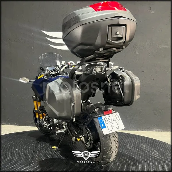 Yamaha Niken – Vista 10