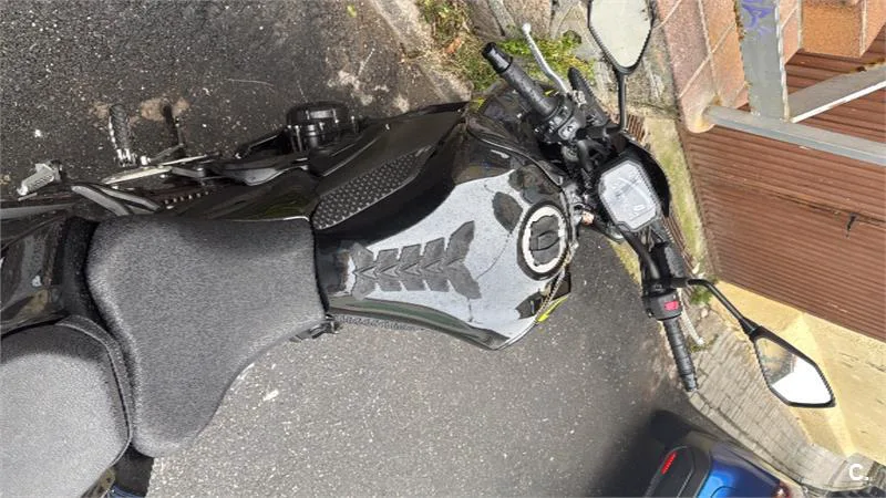 Kawasaki Z900RS – Vista 3
