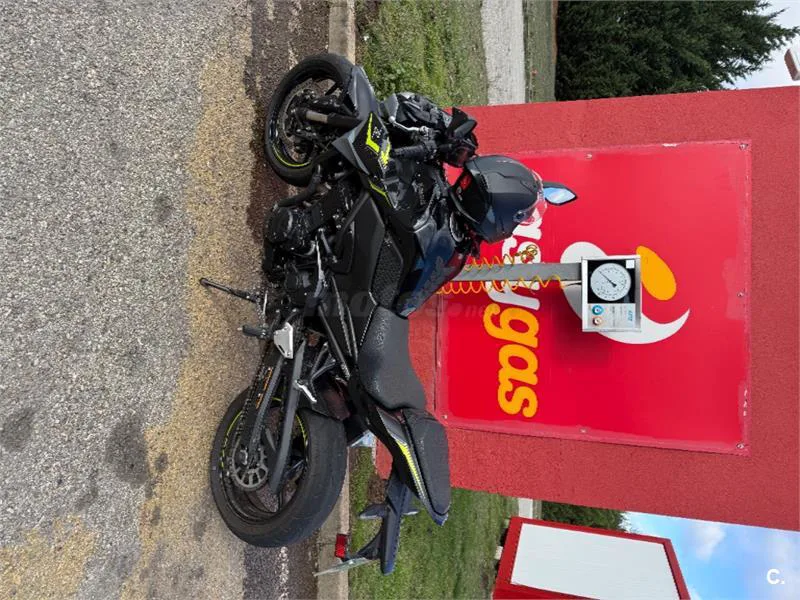 Kawasaki Z900RS – Vista 5