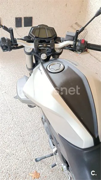 Yamaha MT-125 – Vista 7