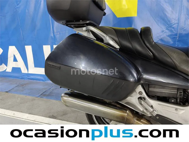 Honda Pan-European ST 1300 – Vista 16