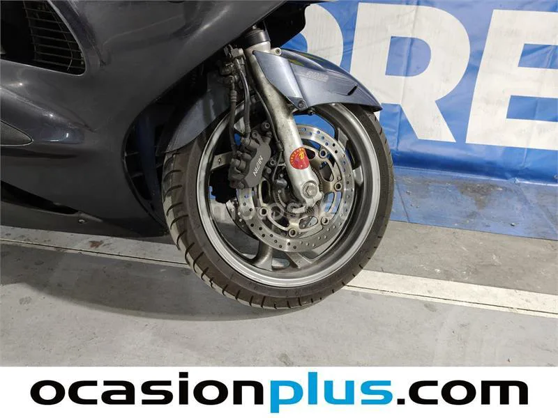 Honda Pan-European ST 1300 – Vista 20
