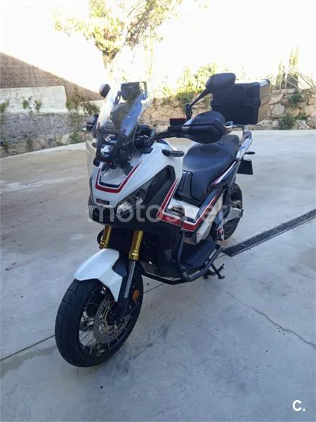 Honda X-ADV – Vista 4