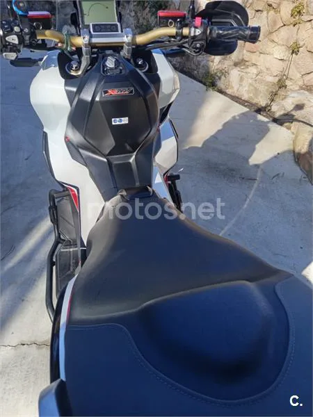 Honda X-ADV – Vista 7