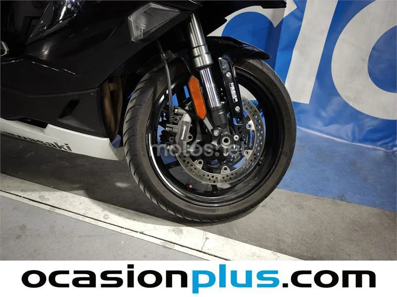Kawasaki Ninja 1000 SX – Vista 19
