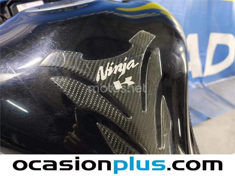 Kawasaki Ninja 1000 SX – Vista 22