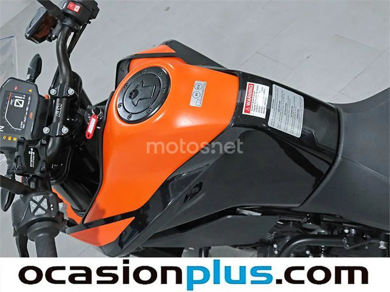 KTM 890 – Vista 18