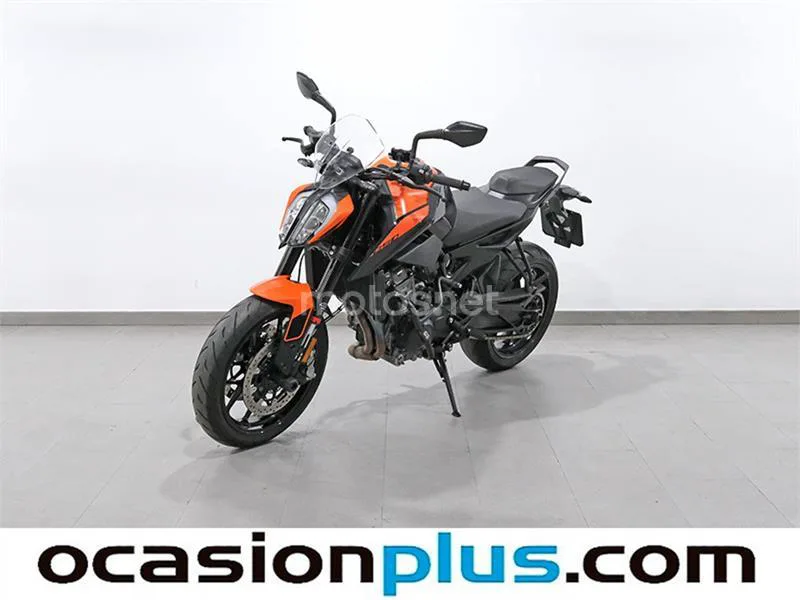 KTM 890 – Vista 7