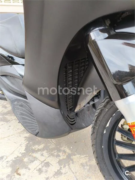 Piaggio Beverly 300 – Vista 11