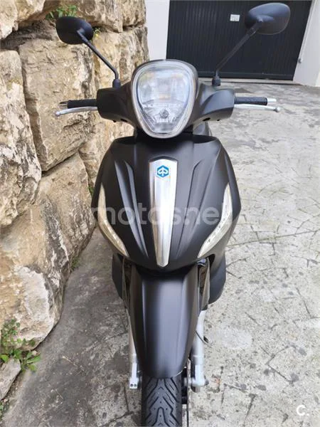Piaggio Beverly 300 – Vista 8