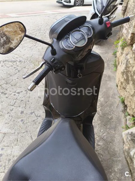 Piaggio Beverly 300 – Vista 9