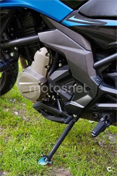 CFMOTO 650 NK – Vista 10