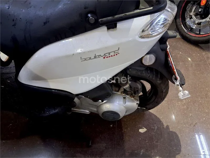 Derbi BOULEVARD 125 4T – Vista 17