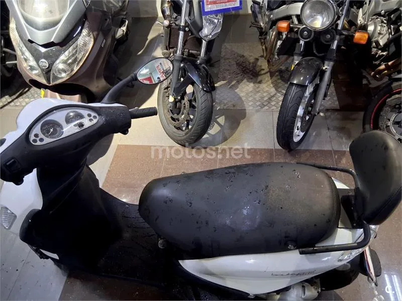 Derbi BOULEVARD 125 4T – Vista 7