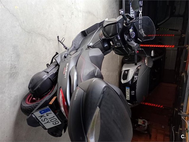 Suzuki BURGMAN 400 2000 € 2019 Barcelona