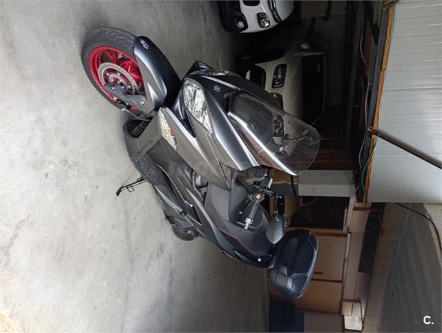 Suzuki BURGMAN 400 2000 € 2019 Barcelona