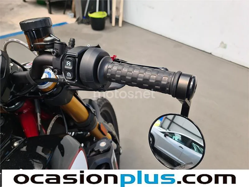 Indian FTR 1200 – Vista 16
