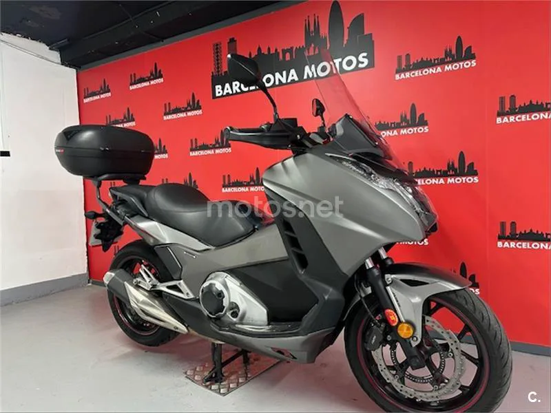 Honda Integra 750 S – Vista 5