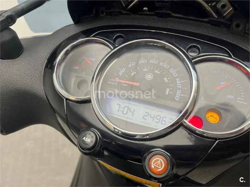 Piaggio Beverly 300 – Vista 14