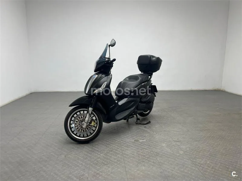 Piaggio Beverly 300 – Vista 4