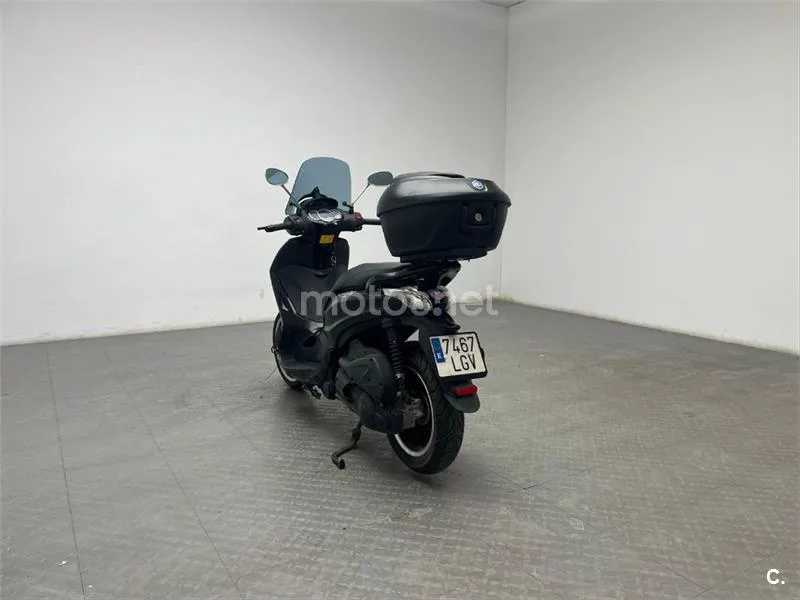 Piaggio Beverly 300 – Vista 6