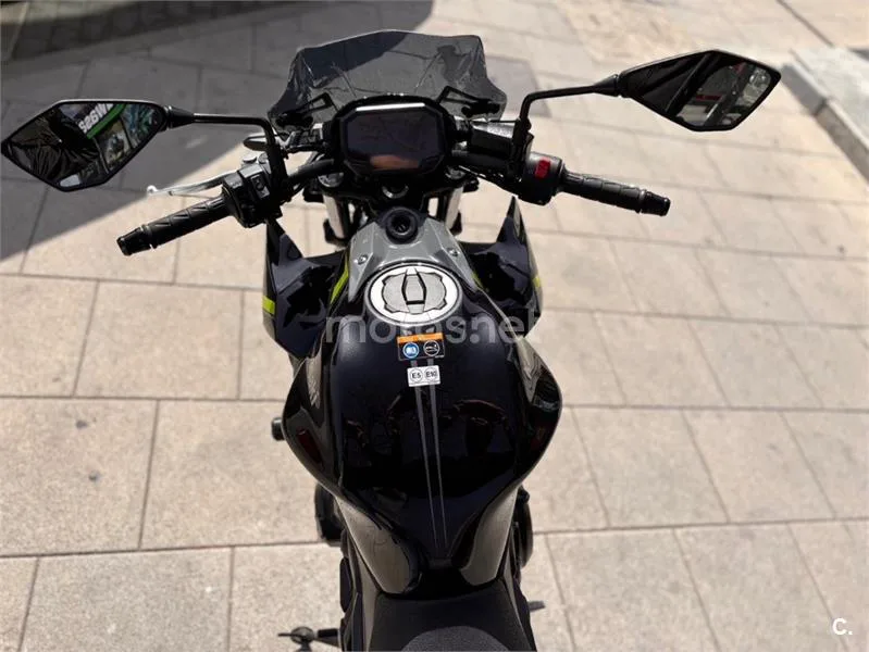 Kawasaki Z650 – Vista 12