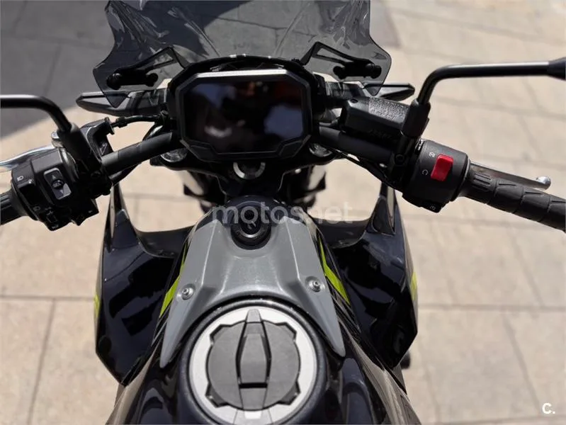 Kawasaki Z650 – Vista 14