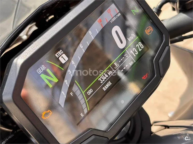 Kawasaki Z650 – Vista 15