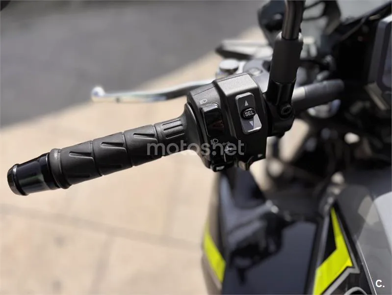 Kawasaki Z650 – Vista 16