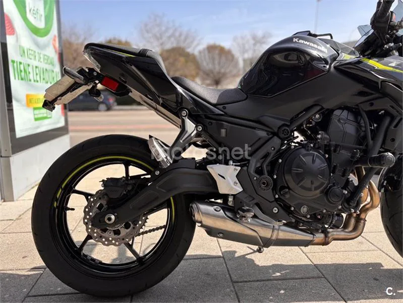 Kawasaki Z650 – Vista 8