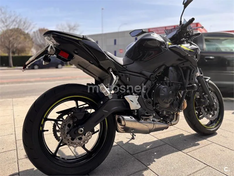 Kawasaki Z650 – Vista 9