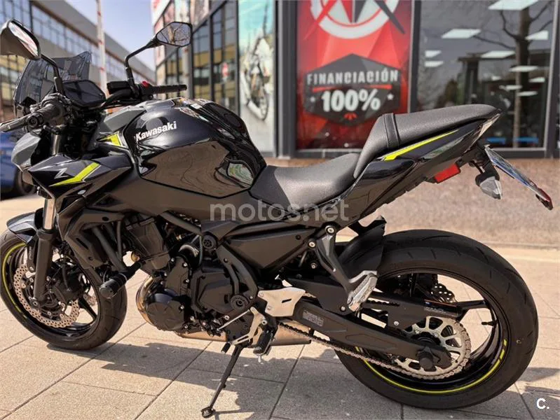 Kawasaki Z650 – Vista 10