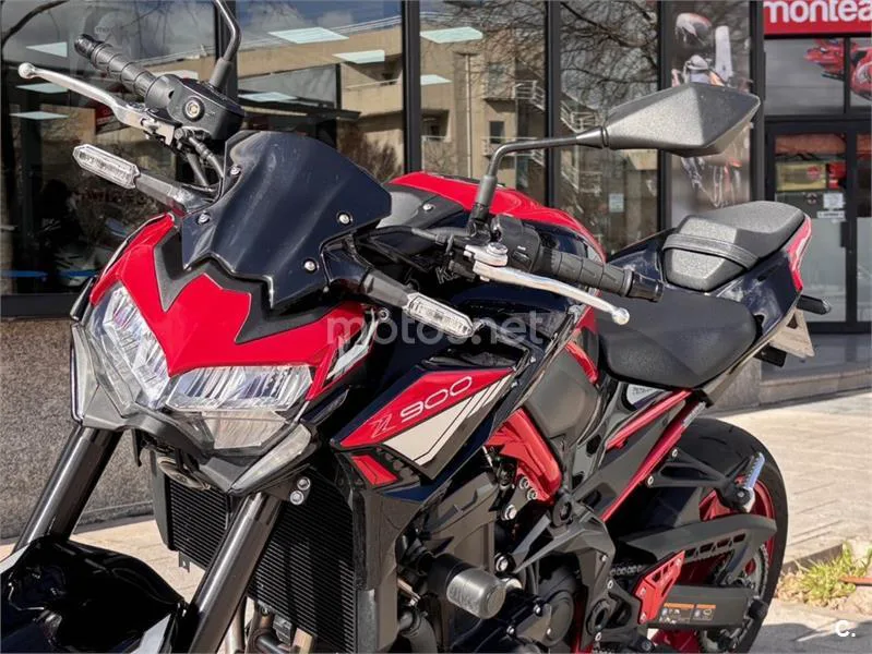 Kawasaki Z900 – Vista 15