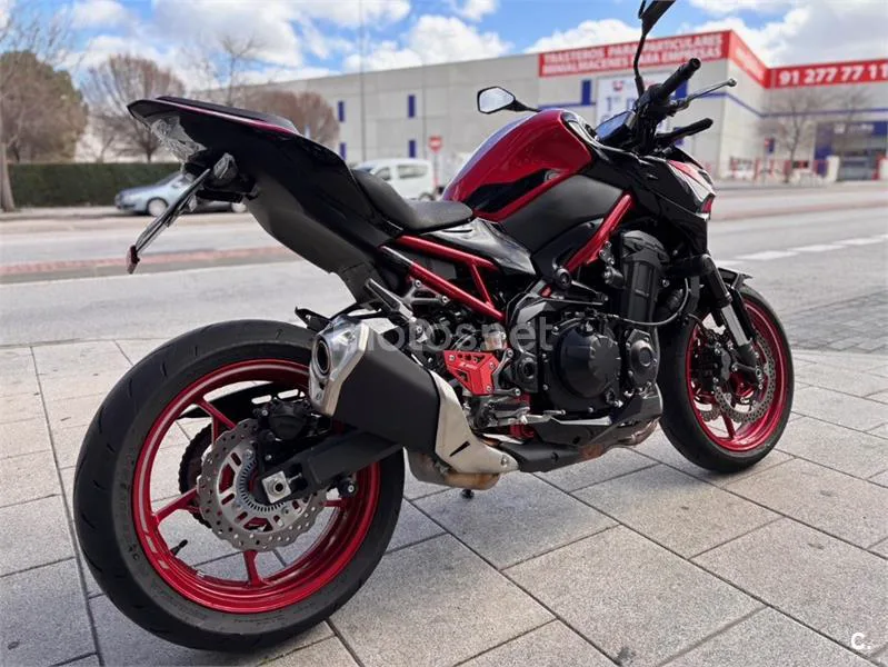 Kawasaki Z900 – Vista 10