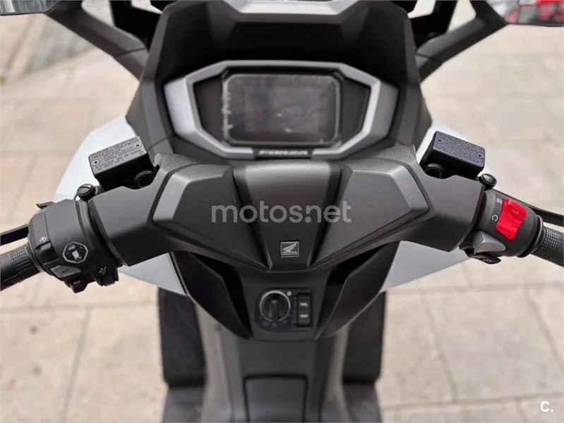 Honda Forza 350 – Vista 14