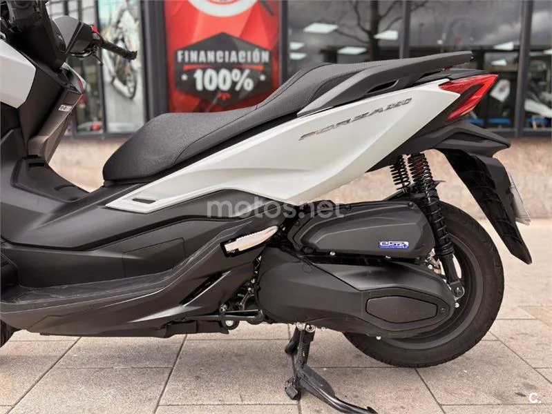 Honda Forza 350 – Vista 3
