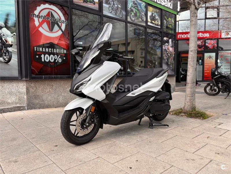 Honda Forza 350 – Vista 4