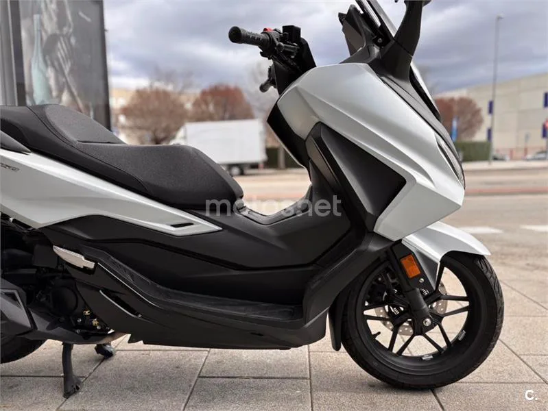 Honda Forza 350 – Vista 8
